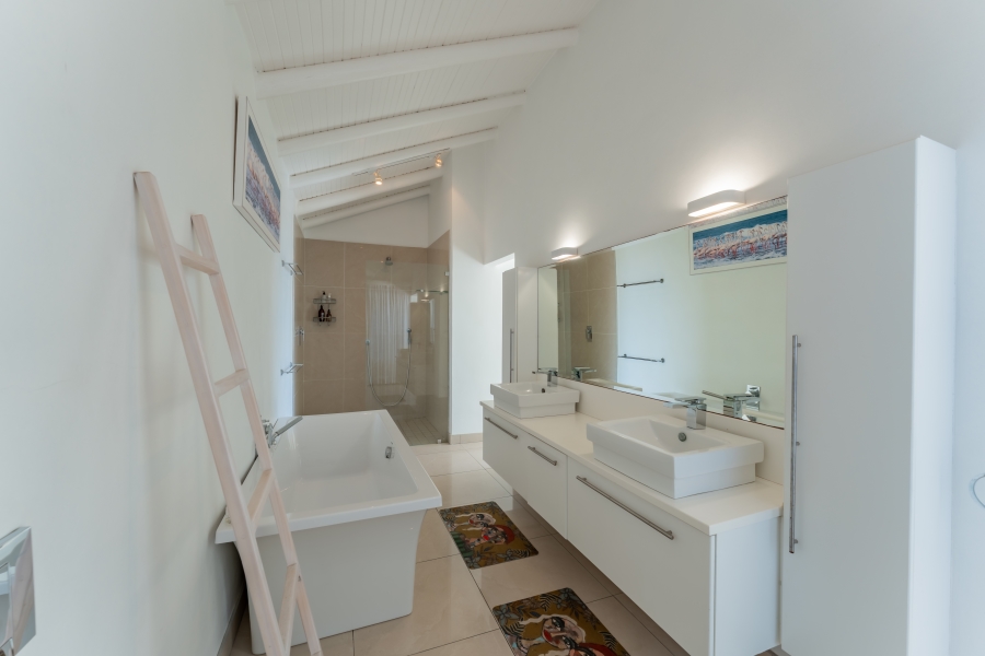 3 Bedroom Property for Sale in St Francis On Sea Eastern Cape